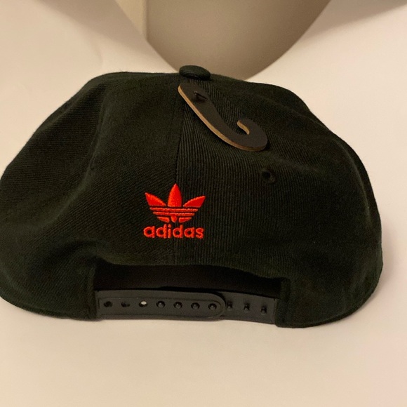 Adidas original trefoil SnapBack Hat Black - Picture 2 of 5